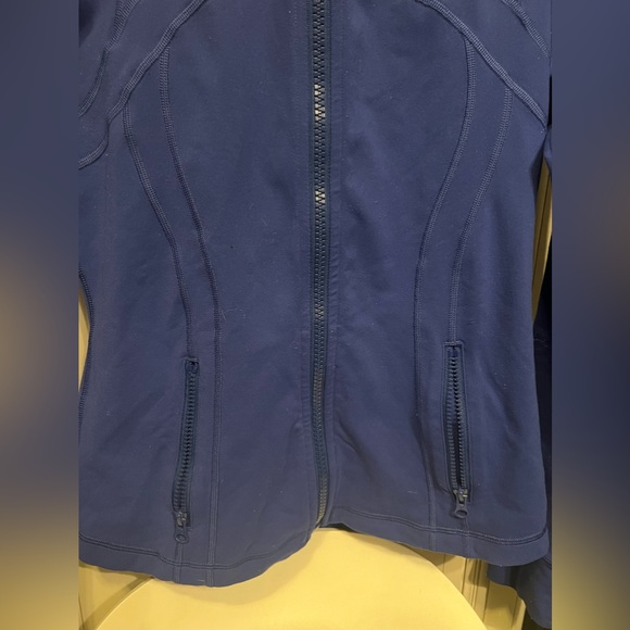 Lululemon Athletica Jacket with Breathable Back and Thumb Hole Sz 10 - Picture 7 of 15